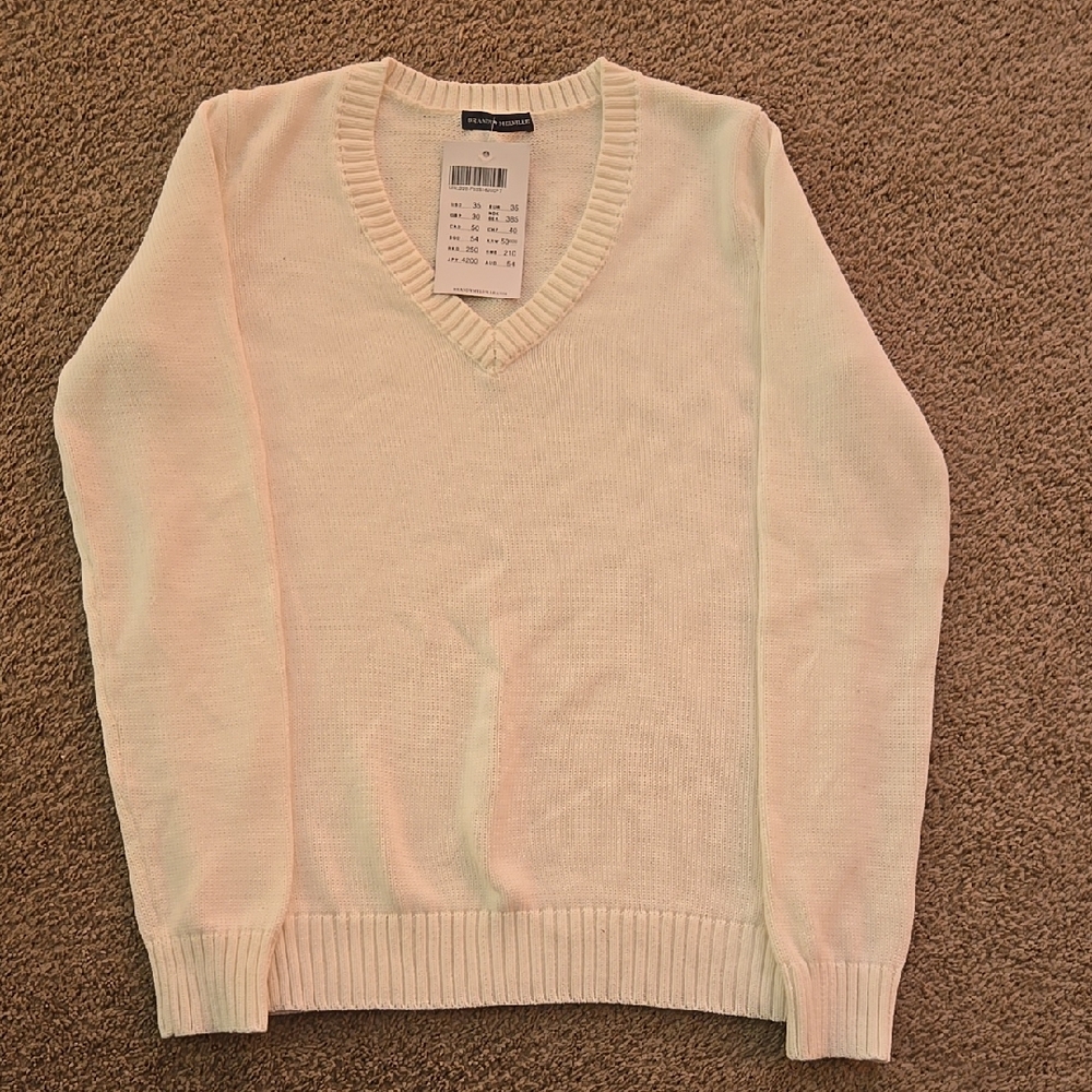 Brandy Melville Women's Off-White V-Neck Sweater One Size Brand New